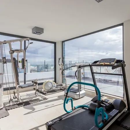 Marina With Pool & Gym *