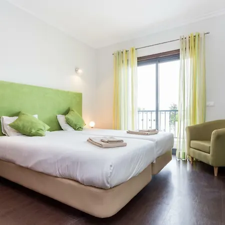 Apartmán Marina With Pool & Gym *