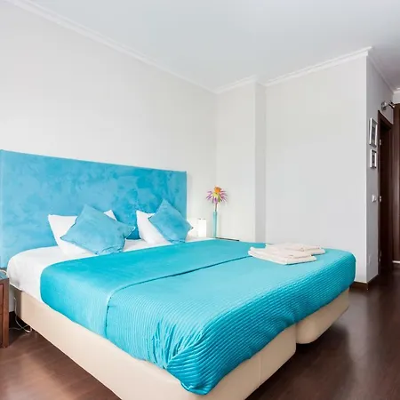 Apartmán Marina With Pool & Gym *