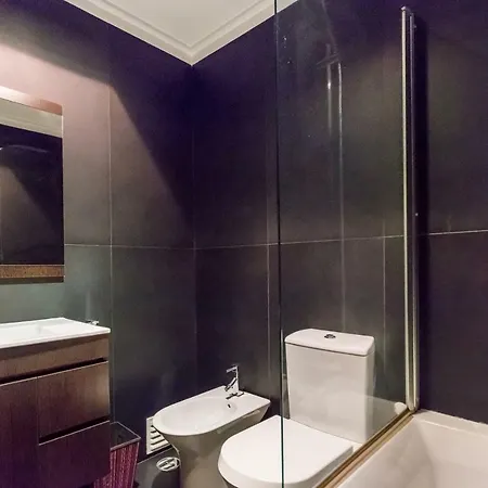 Marina With Pool & Gym *