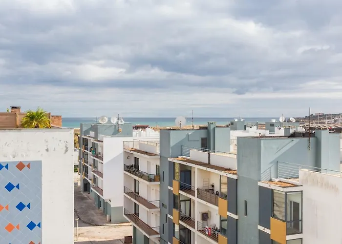 Апартаменты Marina With Pool & Gym