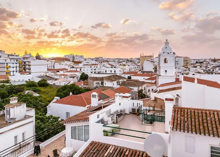 Marina With Pool & Gym Апартаменты